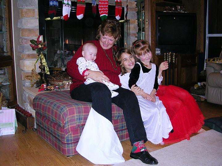 Nini and Girls 2.JPG